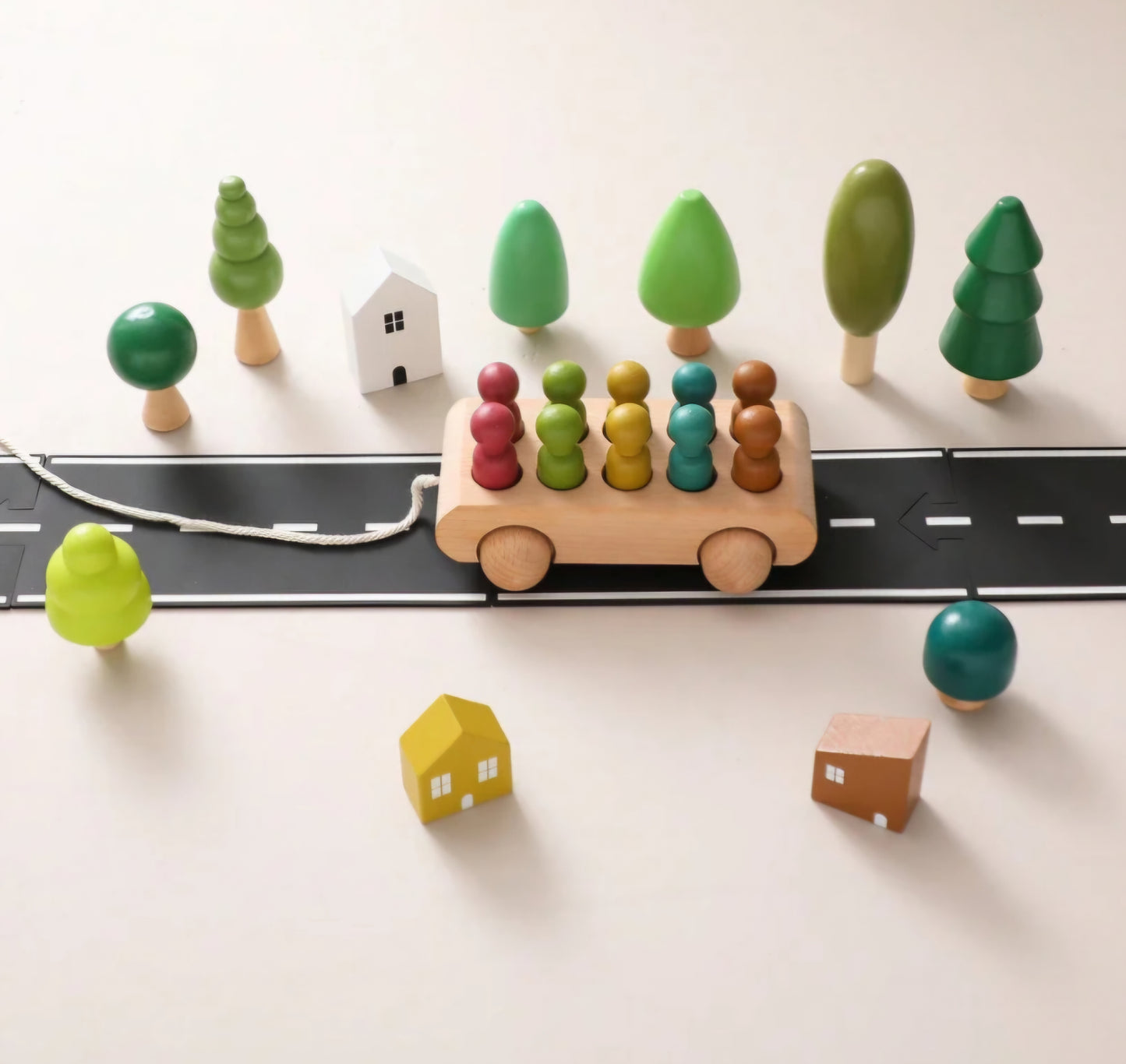 10 Wooden Peg Dolls and Pull Cart