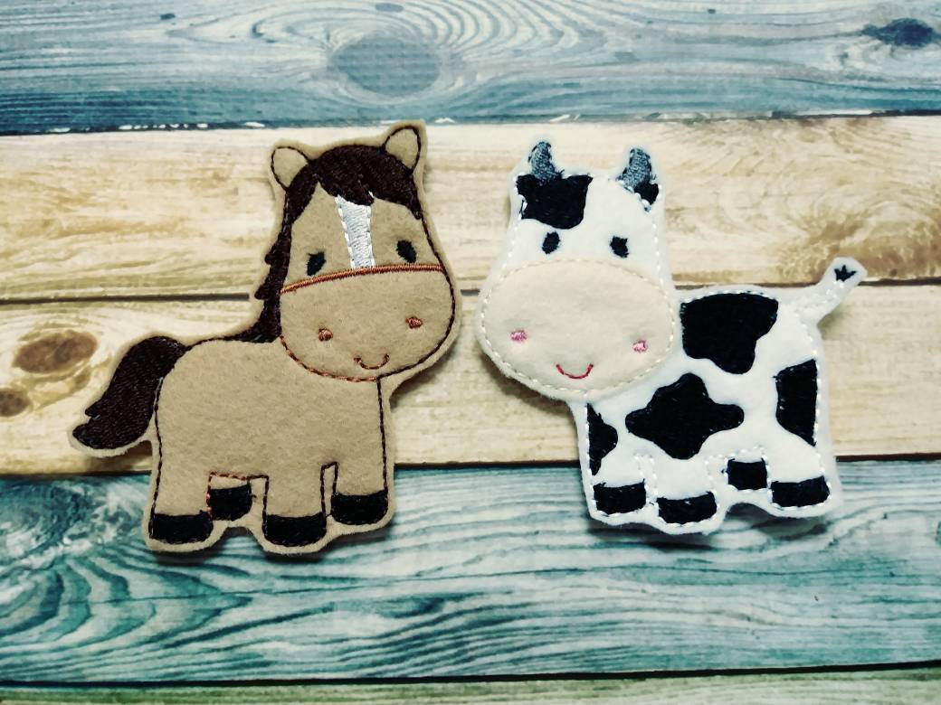 Felt Farm - Playset - felt board - Quiet toy - Learning - Educational Toy - Barn - Farm Animals - farm play set - pretend play - eieio