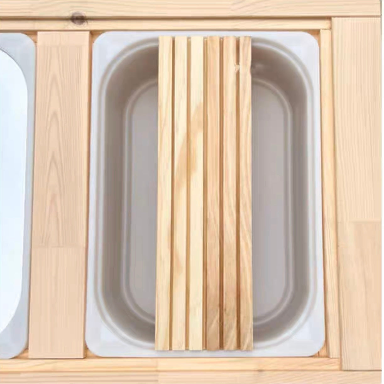 **Pre-order (Ships in 3-4 Weeks)**FLISAT Sensory Bin Insert Activity Board