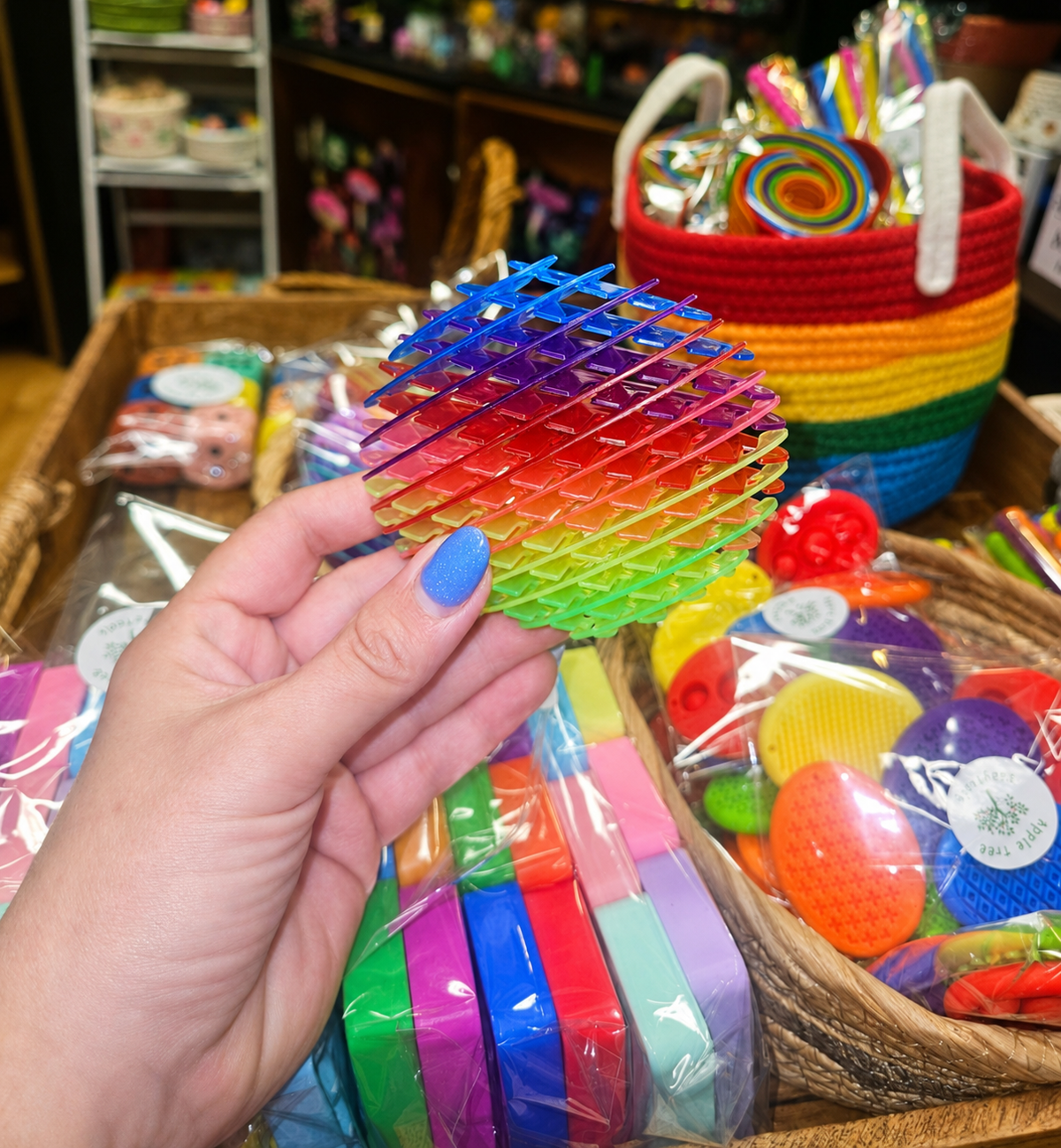 Quiet Worm Sensory Fidget 🌈
Stretch it, bend it, twist it, and watch it transform!